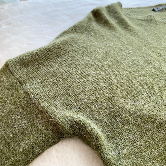 NWOT Cotton On Green Sweater in Size Medium - Picture 4 of 11
